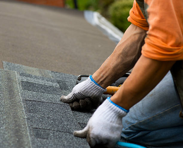 Best Flat Roof Repair Services  in Manawa, WI